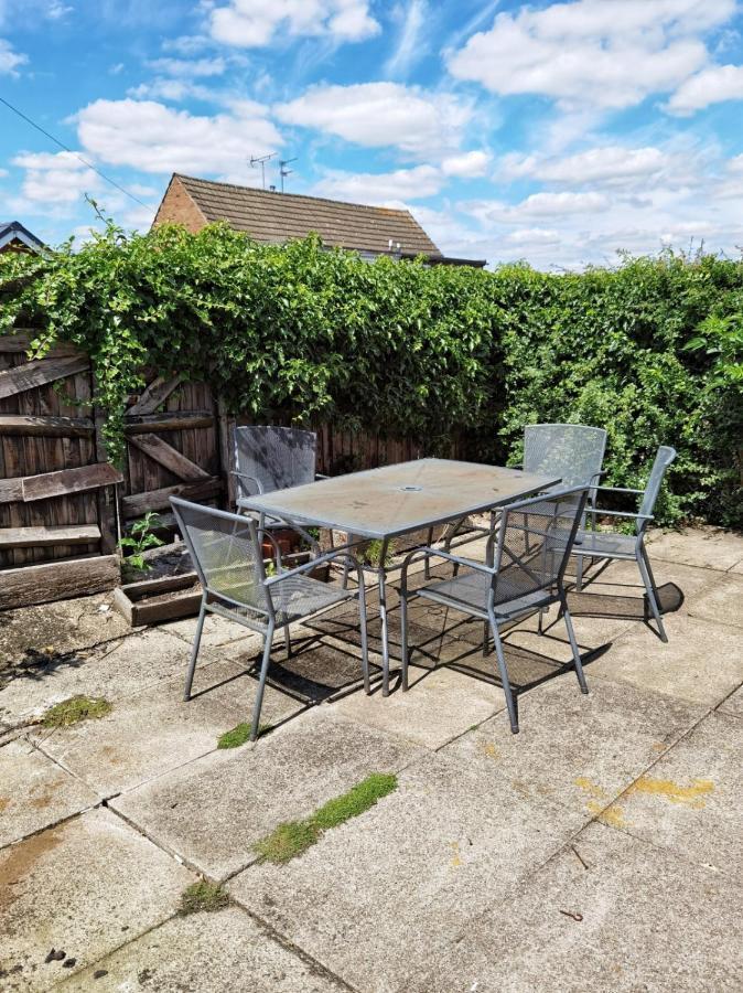 Fourth Avenue, Lovely Bungalow Available For Guests And Contractors Parking Wifi Nottingham Esterno foto