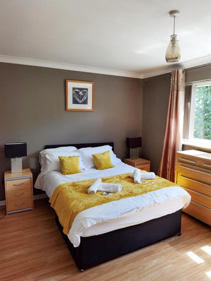 Fourth Avenue, Lovely Bungalow Available For Guests And Contractors Parking Wifi Nottingham Esterno foto