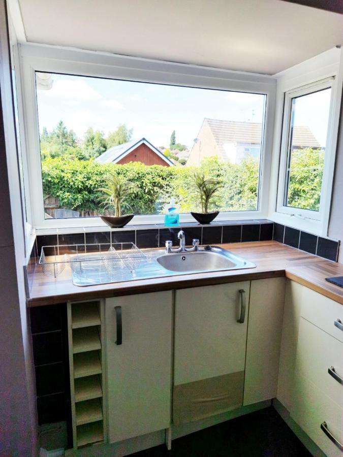 Fourth Avenue, Lovely Bungalow Available For Guests And Contractors Parking Wifi Nottingham Esterno foto