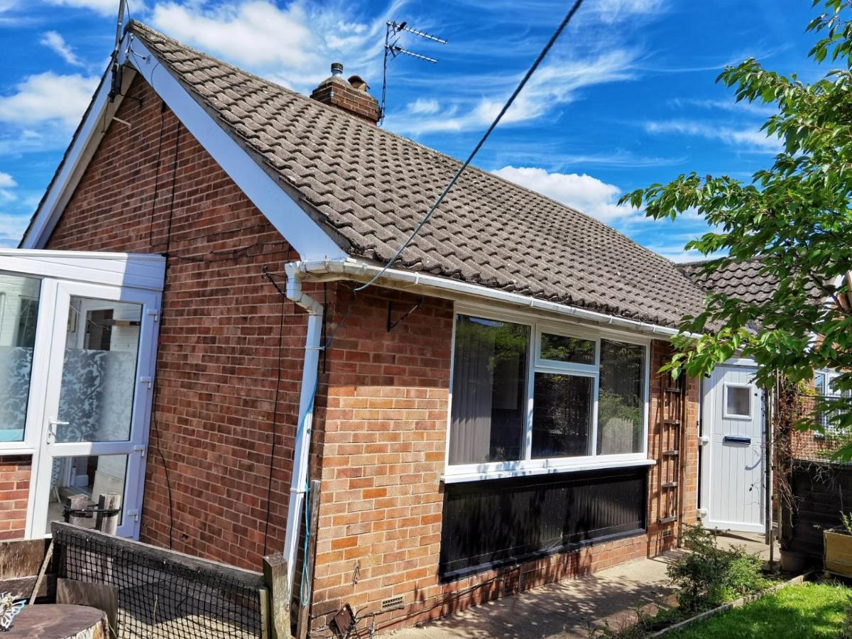 Fourth Avenue, Lovely Bungalow Available For Guests And Contractors Parking Wifi Nottingham Esterno foto