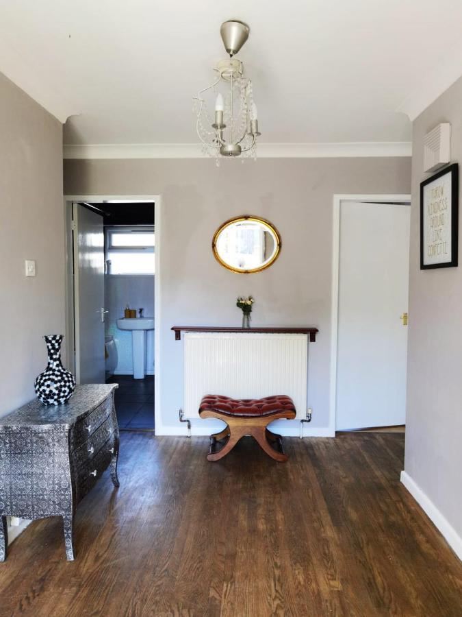 Fourth Avenue, Lovely Bungalow Available For Guests And Contractors Parking Wifi Nottingham Esterno foto