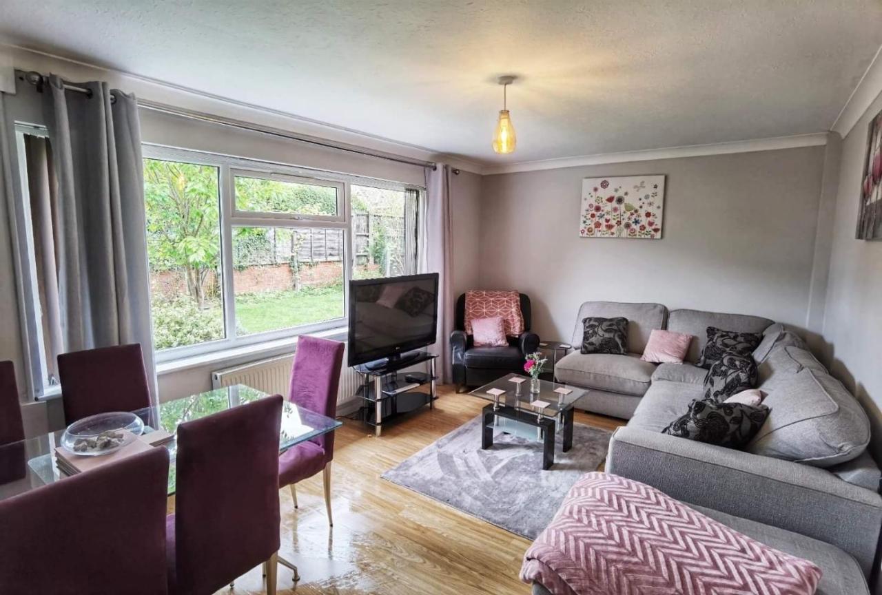 Fourth Avenue, Lovely Bungalow Available For Guests And Contractors Parking Wifi Nottingham Esterno foto