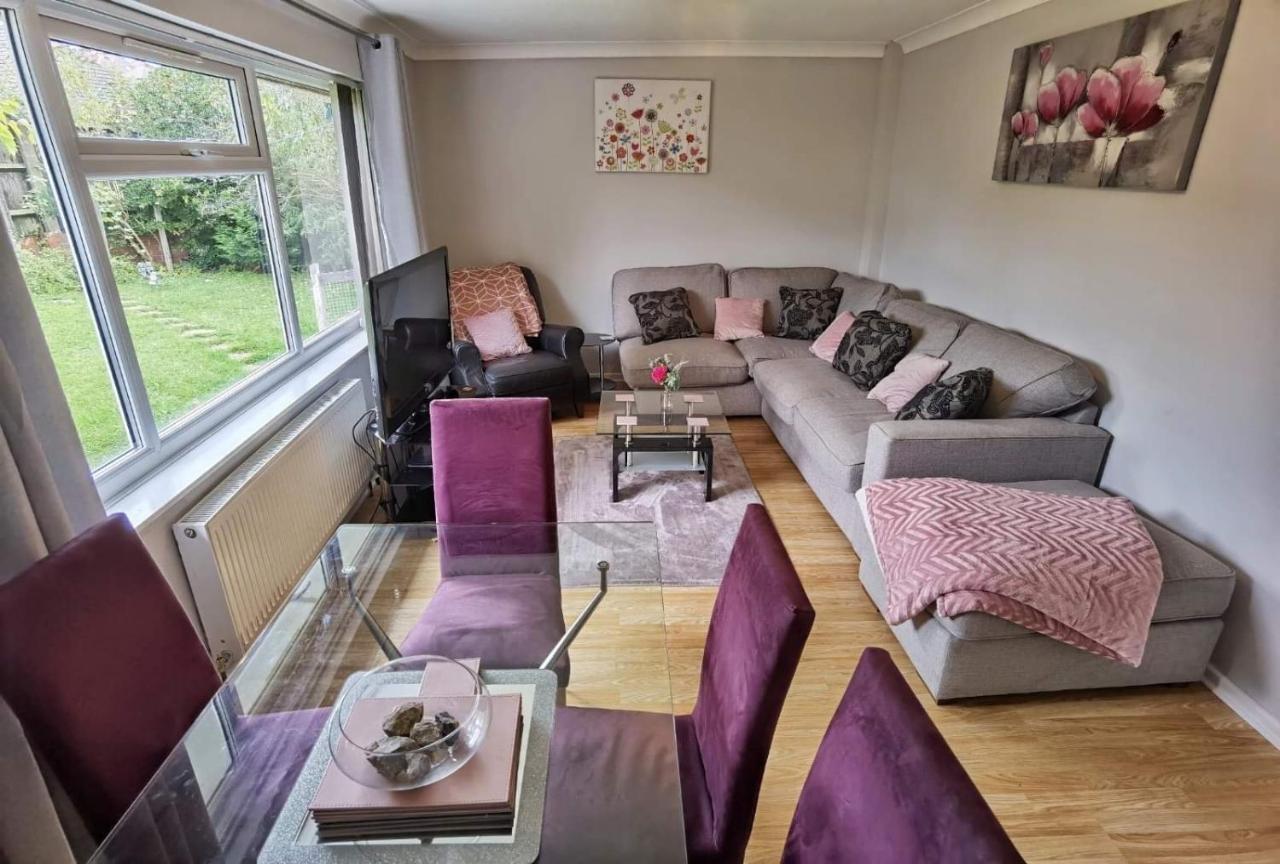 Fourth Avenue, Lovely Bungalow Available For Guests And Contractors Parking Wifi Nottingham Esterno foto